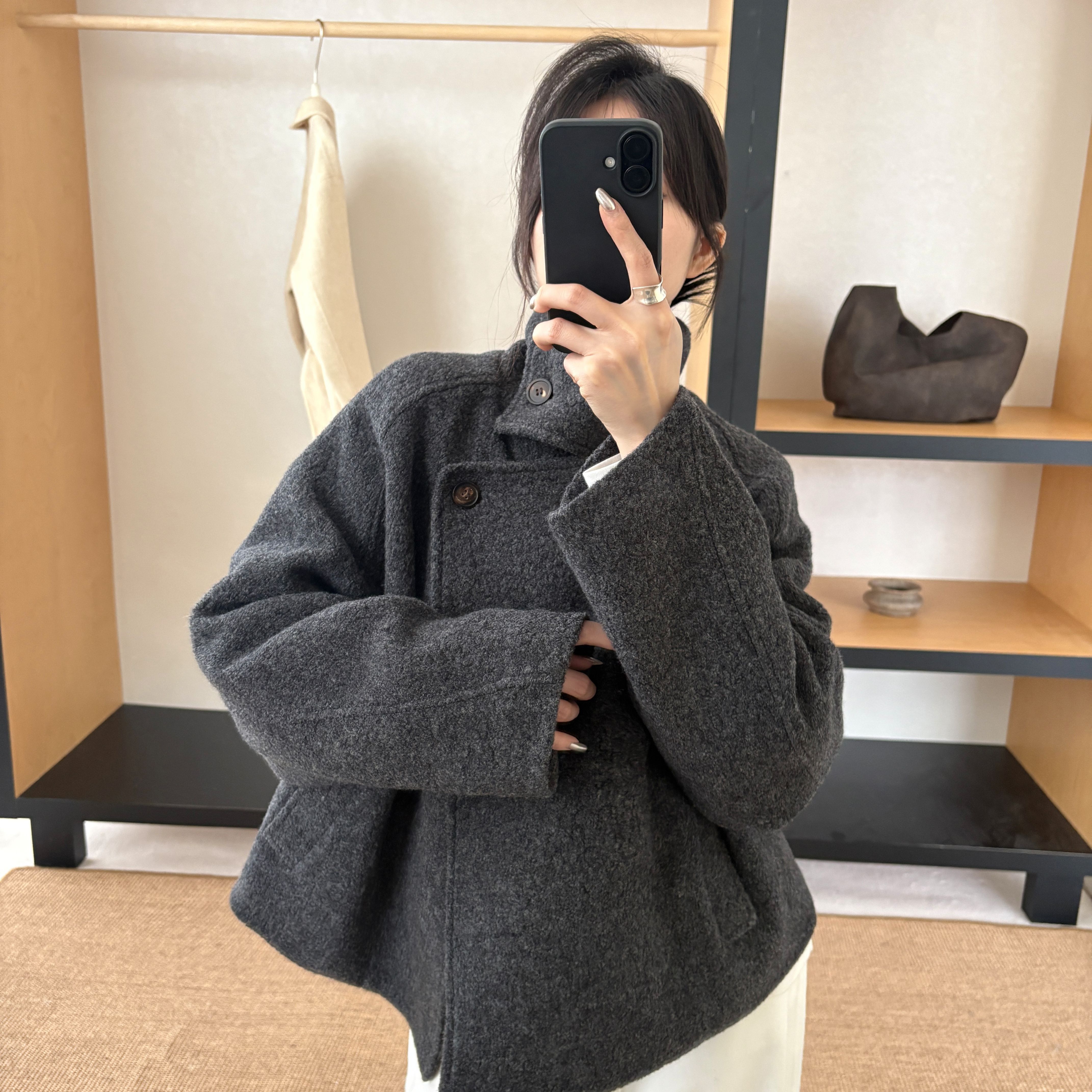 T.G-新高级感一粒扣立领短款毛呢风衣式羊毛外套（含60羊毛）2604