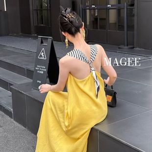 夏季度假风复古丝巾拼接绑带镂空露背吊带连衣裙女宽松沙滩长裙