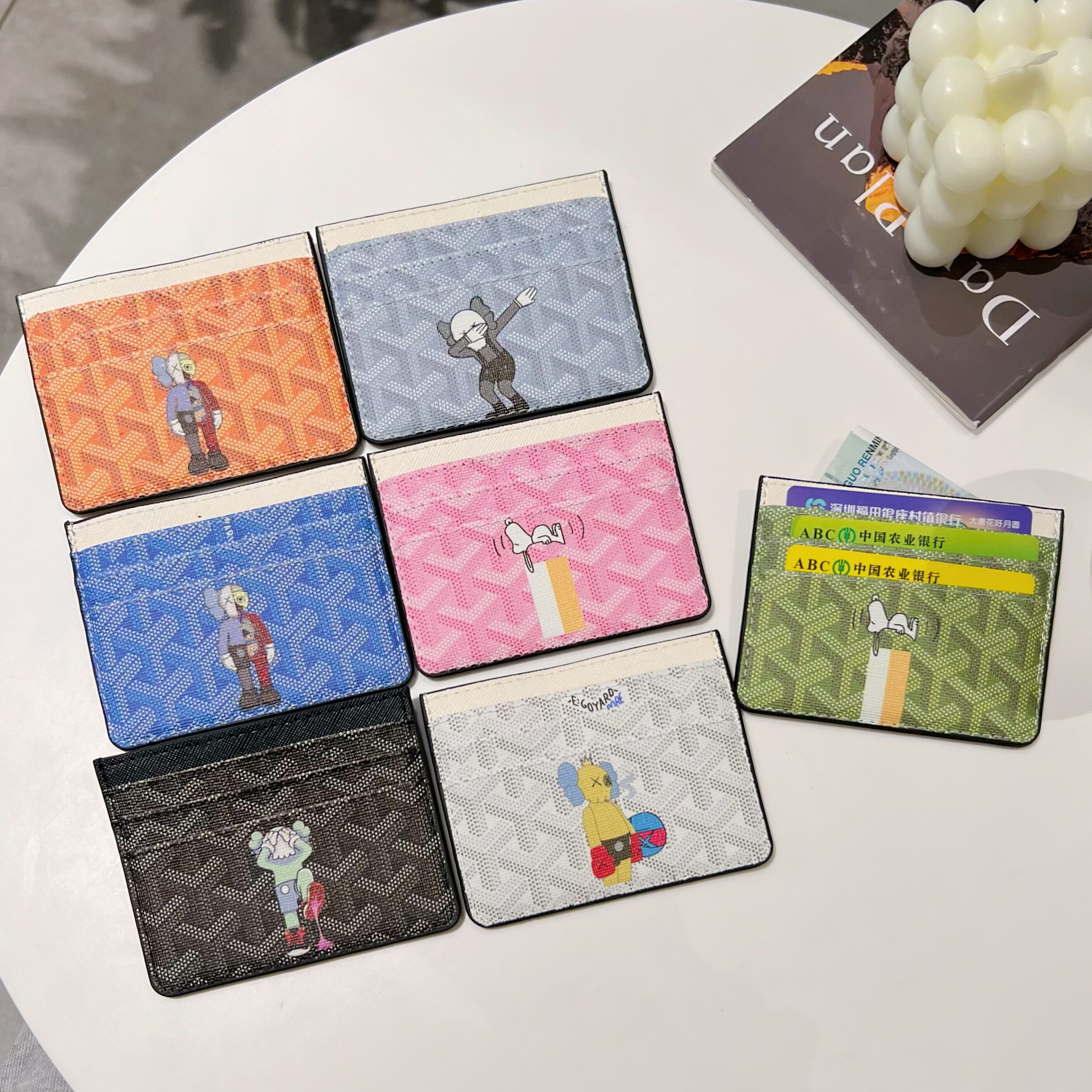 新款潮牌卡通高档皮质卡片收纳包个性证件银行卡多卡位超薄小巧男女士