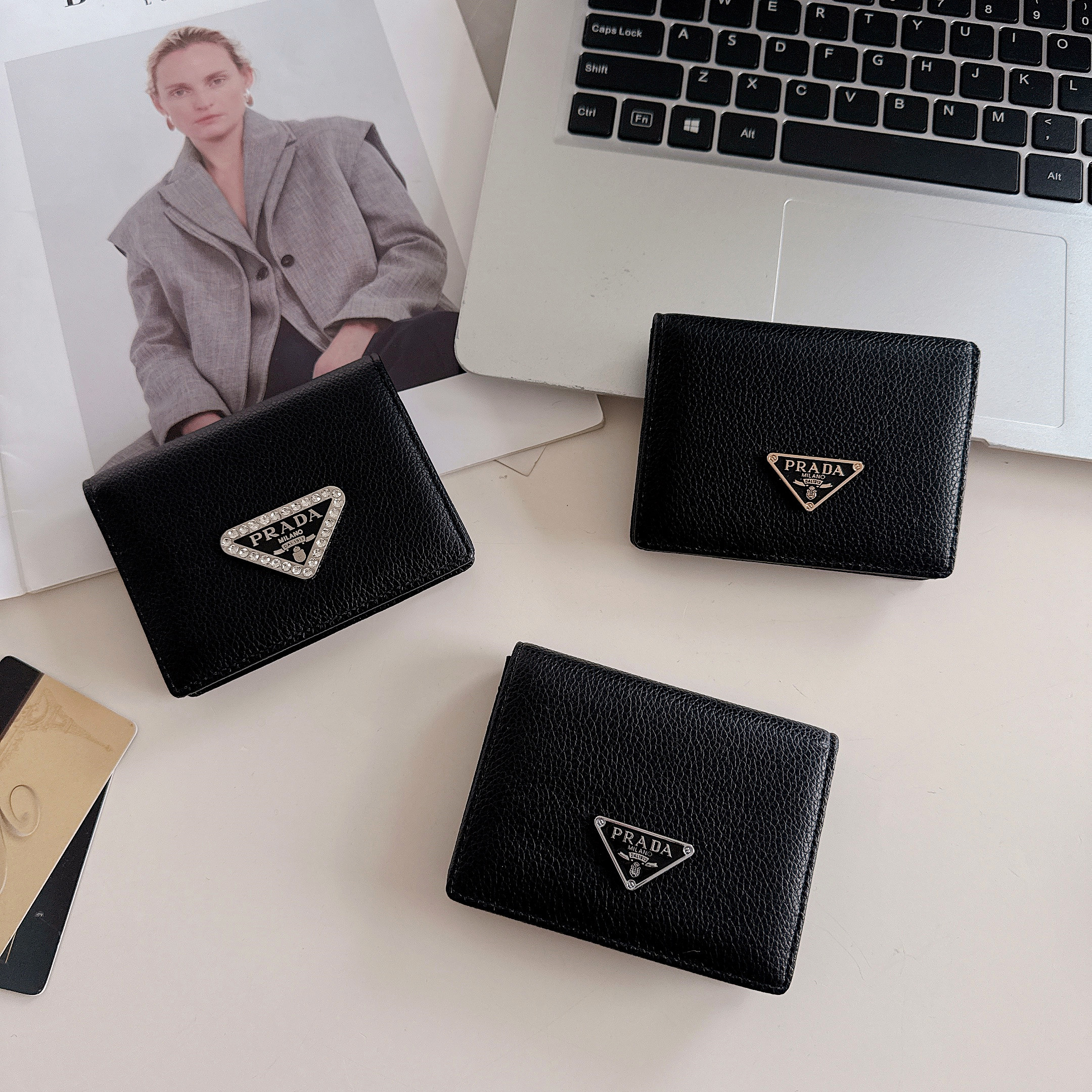 新款潮牌高档皮纹证件卡片零钱名片收纳包个性多卡位便携小巧男女士情侣卡夹包皮质卡套奢华个性创意时尚商务