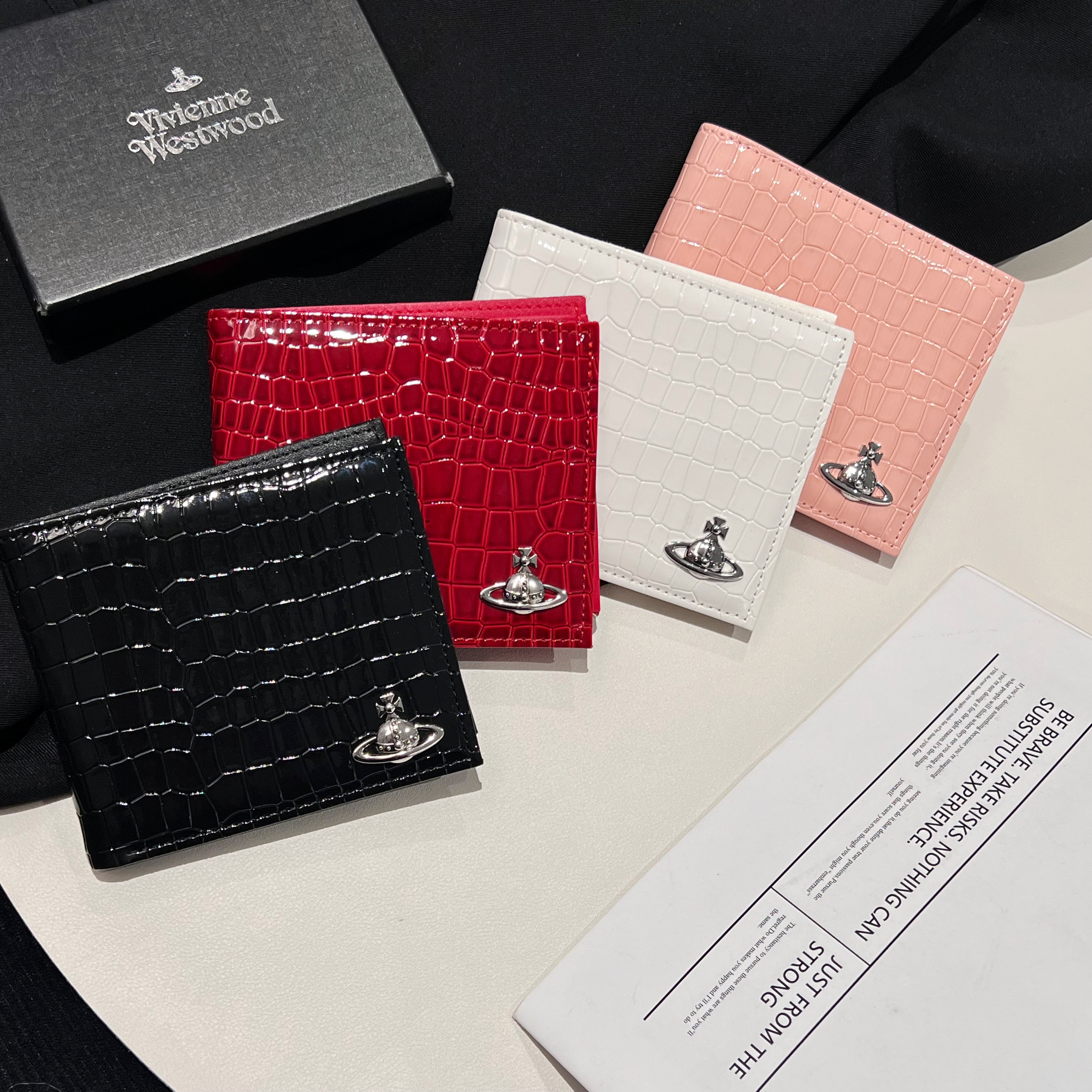 新款翻盖对折钱包高档皮纹证件银行卡片零钱收纳包个性多卡位便携小巧