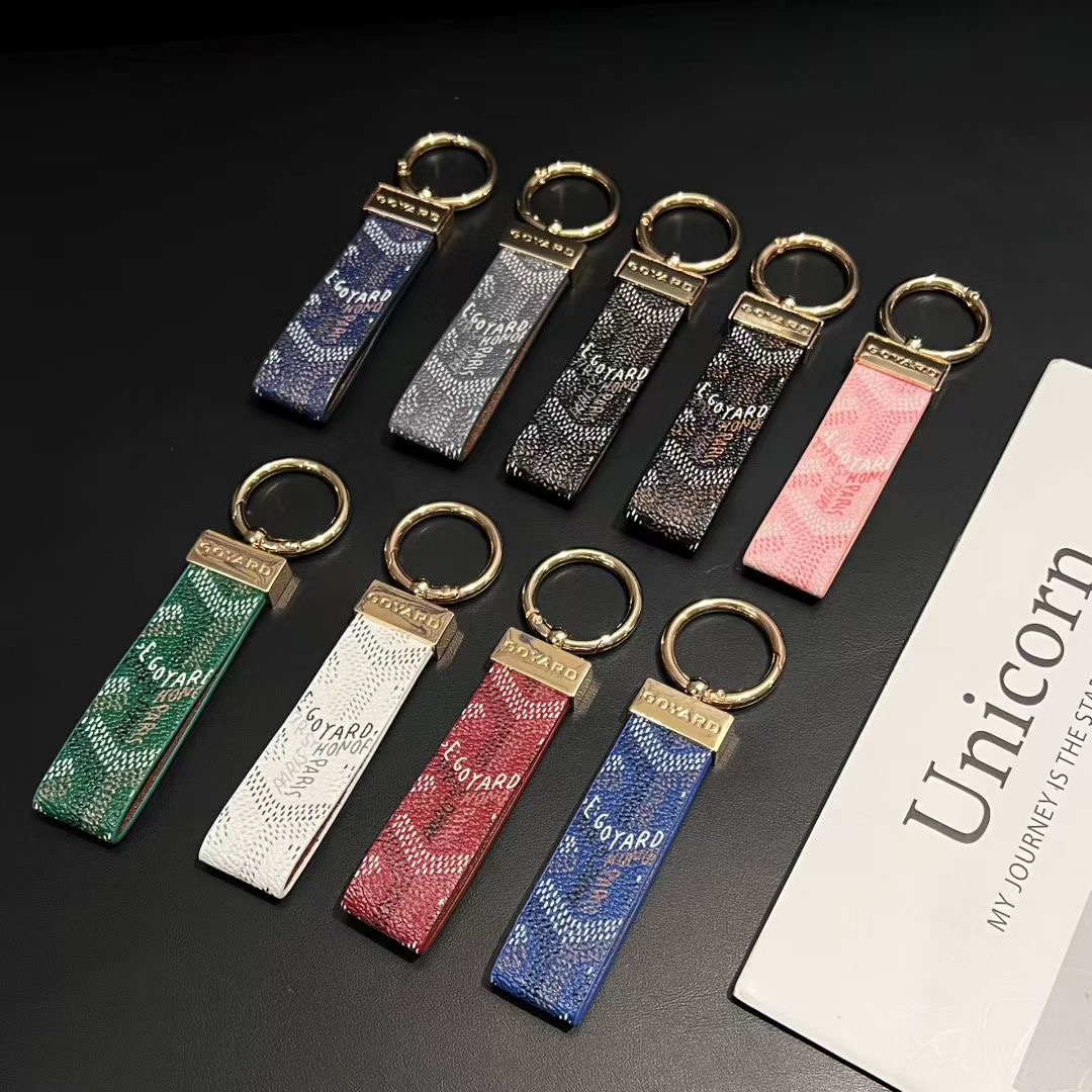 新款潮牌戈雅狗牙汽车钥匙扣手机挂件个性创意精致男女包包挂饰链皮带车用防丢高档钥匙圈挂绳商务情侣吊坠