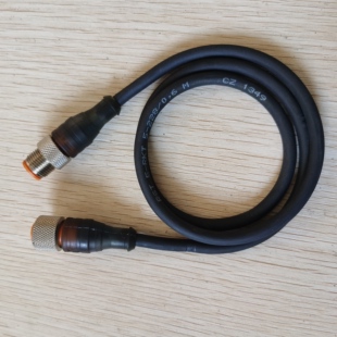 议价促 Lumberg 隆堡 RST 5-RKT 5-228/0.6M 照片