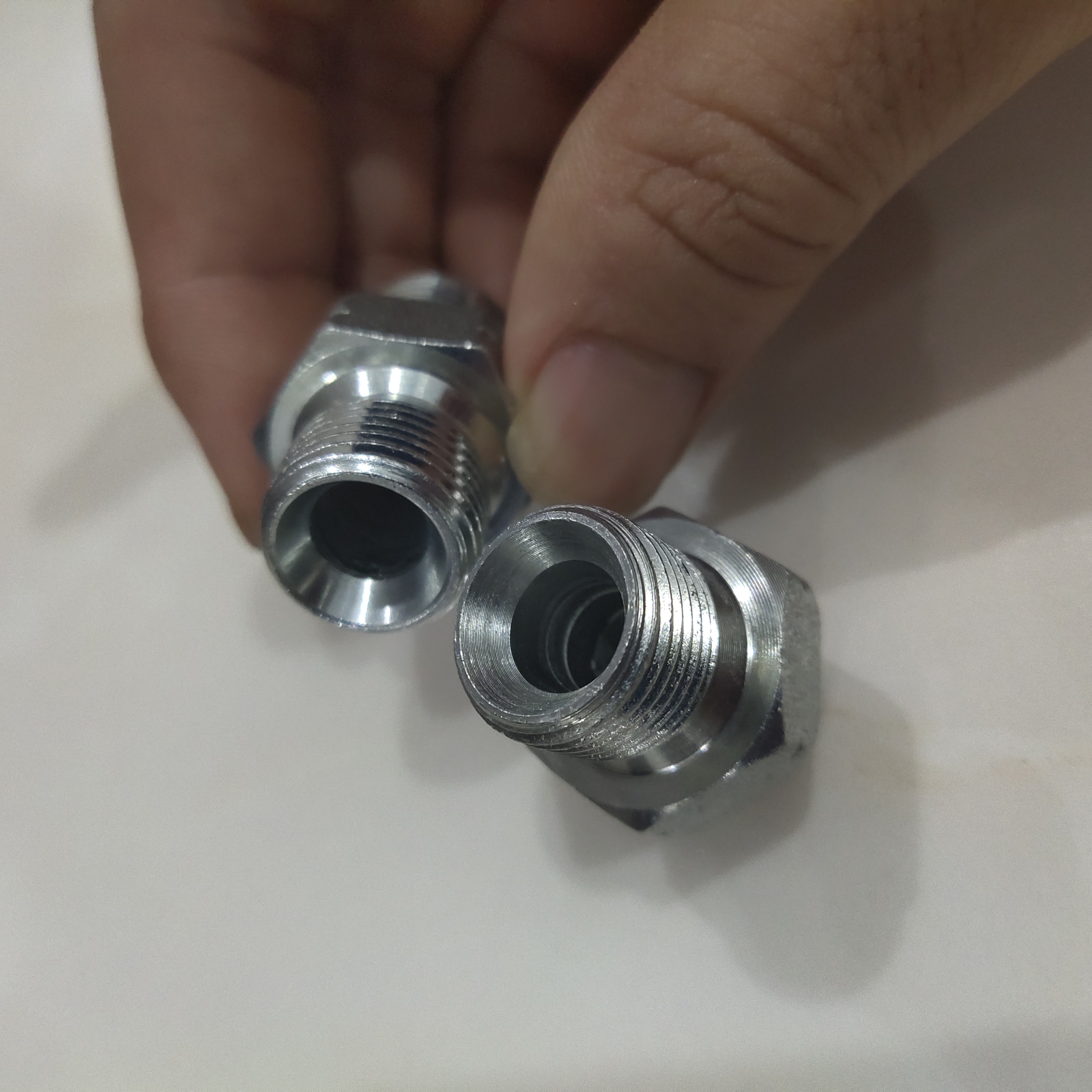 双外丝型喇叭口两端组合