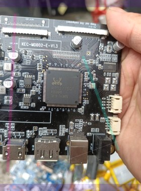 驱动板，RTD2775QT有十二张，