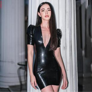 欧美女装亮光仿皮春季新款2022纯色PU皮短袖V领低胸连衣裙女dress