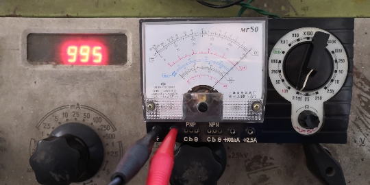 型指针式万用表上海金登