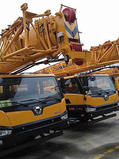 徐工吊车保险杠25k25k5南汽驾驶室前保险杠原厂配件