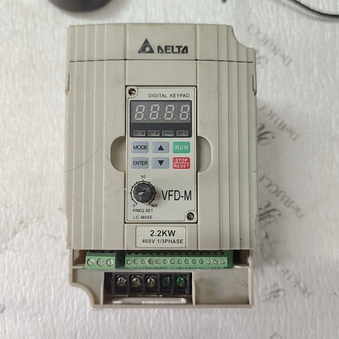 询价台达变频器VFD022M43B,2.2KW原拆机无剪线,功能议价