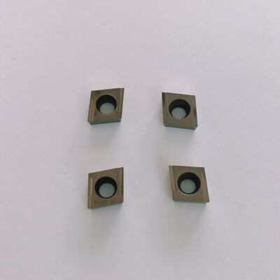 金属陶瓷刀尖镗孔内车高