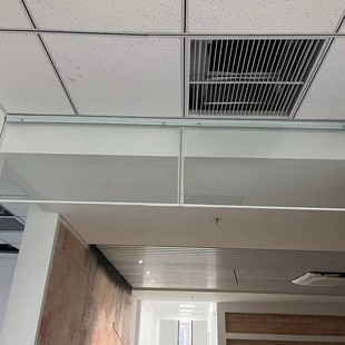 防火钢化固定式玻璃挡烟垂壁夹丝双层夹胶玻璃定制玻璃挡烟垂壁