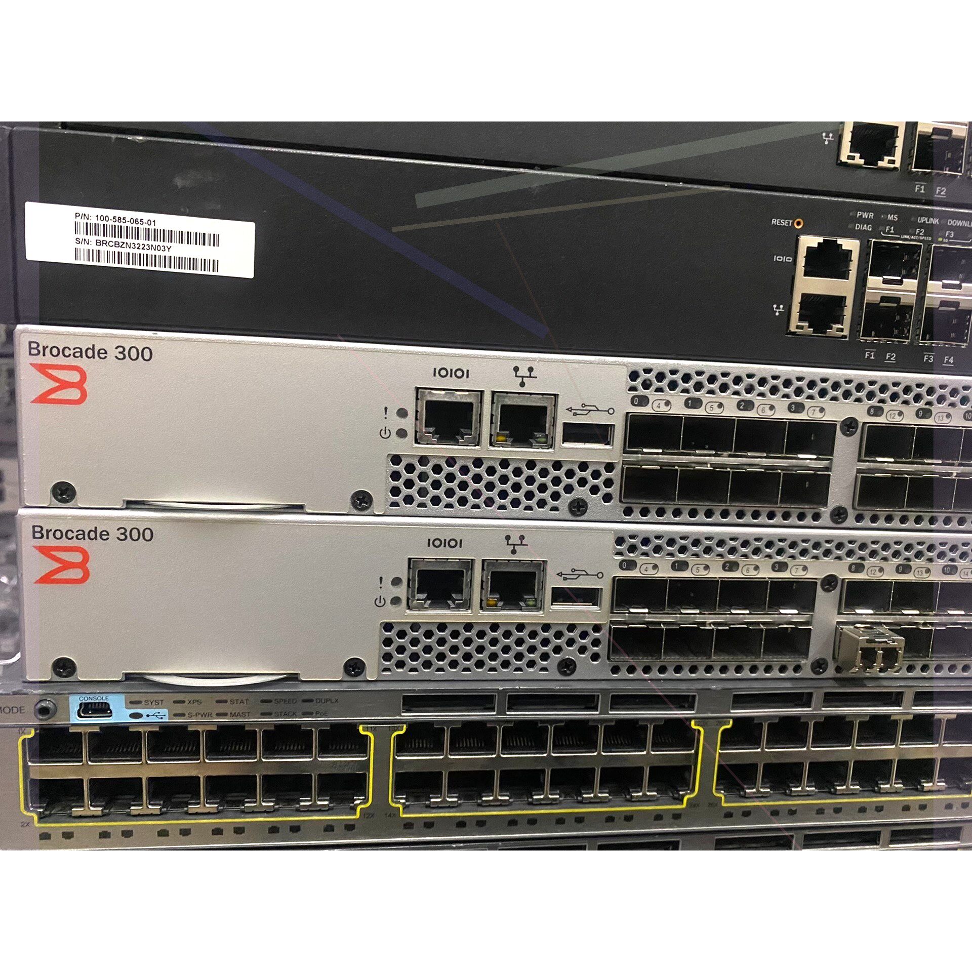 博科Brocade 300  光纤交换机 有3台 可以包好出