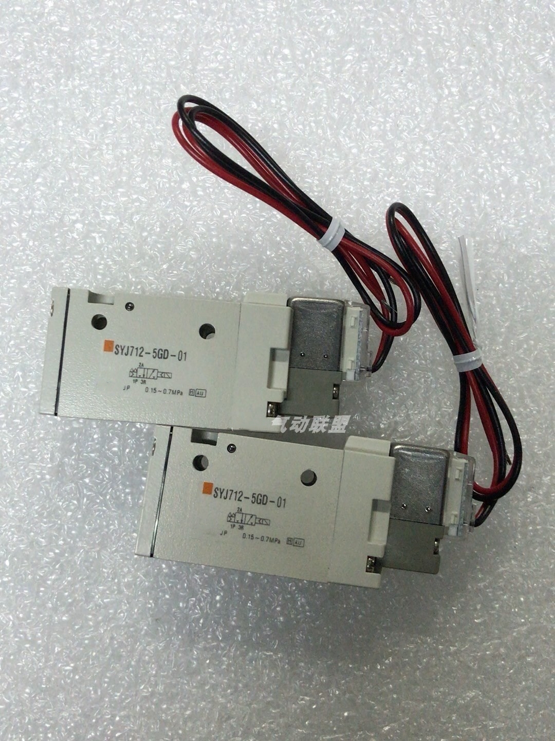 日本电磁阀SYJ712-5GD-01  现货秒发 原装正品 经久耐用