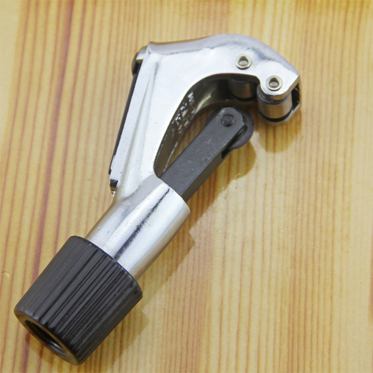 百威狮重型快速铜管割刀