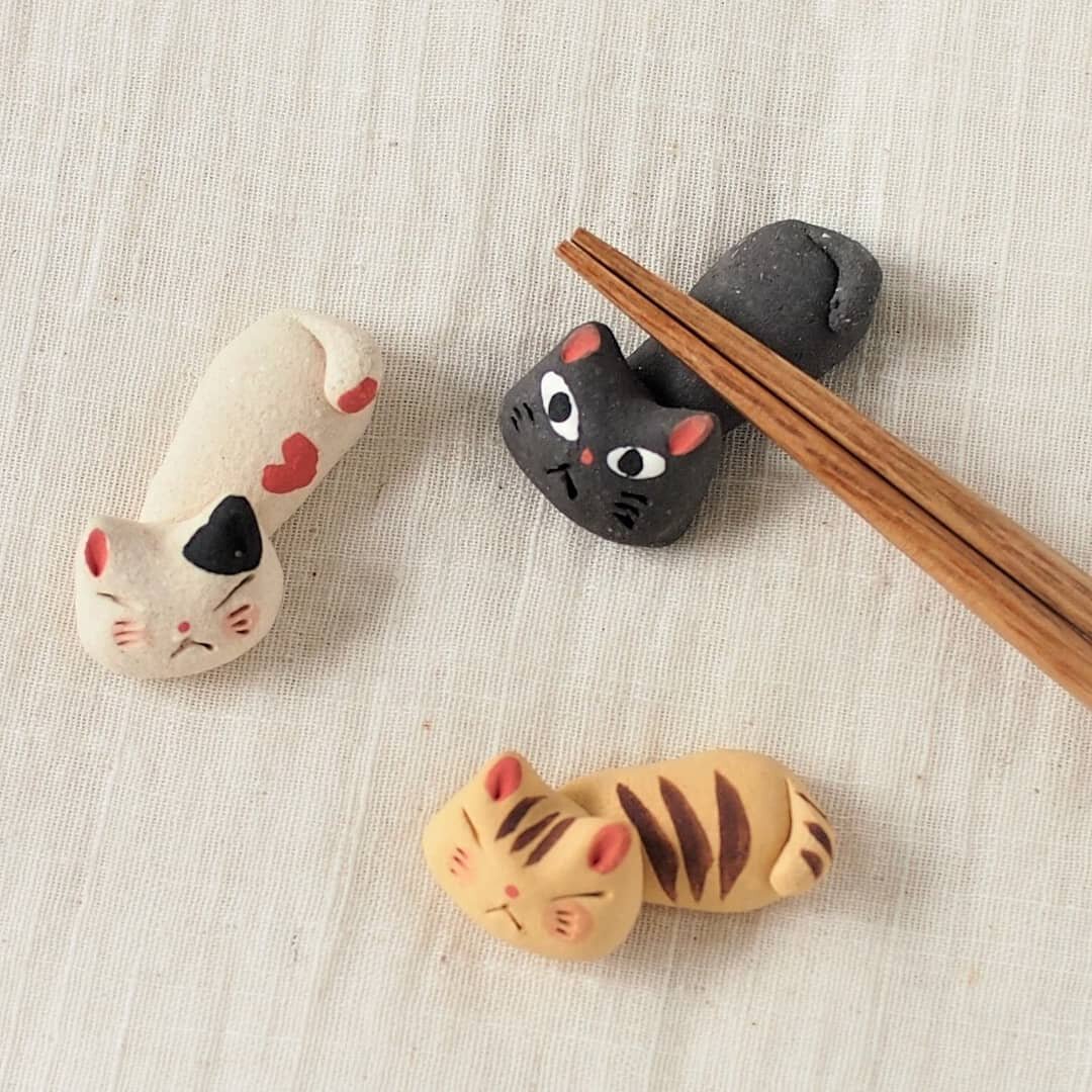日本进口美浓烧匠人手作粗陶制可爱猫咪筷子架筷枕餐具刀叉勺筷托