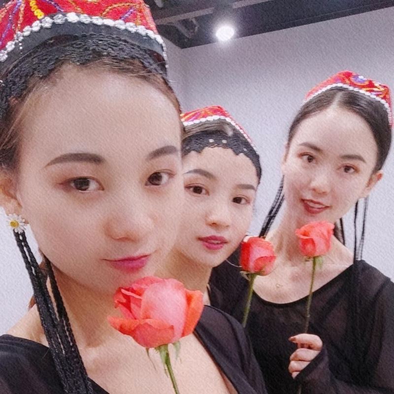 新疆帽子维吾尔族帽子新疆帽女维吾族舞蹈帽子六角带辫子演出头饰