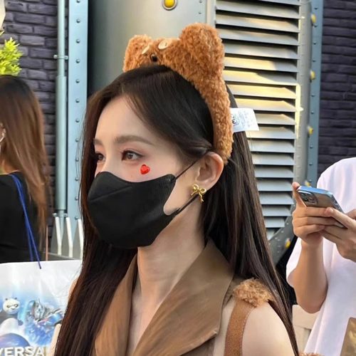 李一桐环球影城同款tim小熊发箍女款毛绒小黄人秋冬洗脸头箍头饰