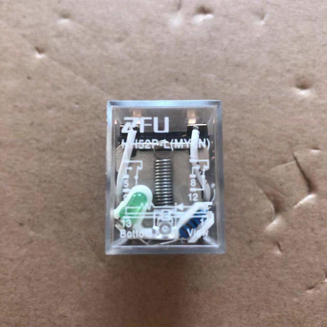 中间继电器带灯小脚二开