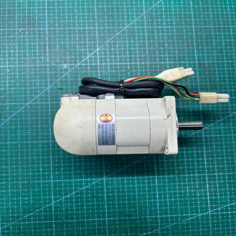 释迦自动化库存伺服200W电机：MSM021P1A