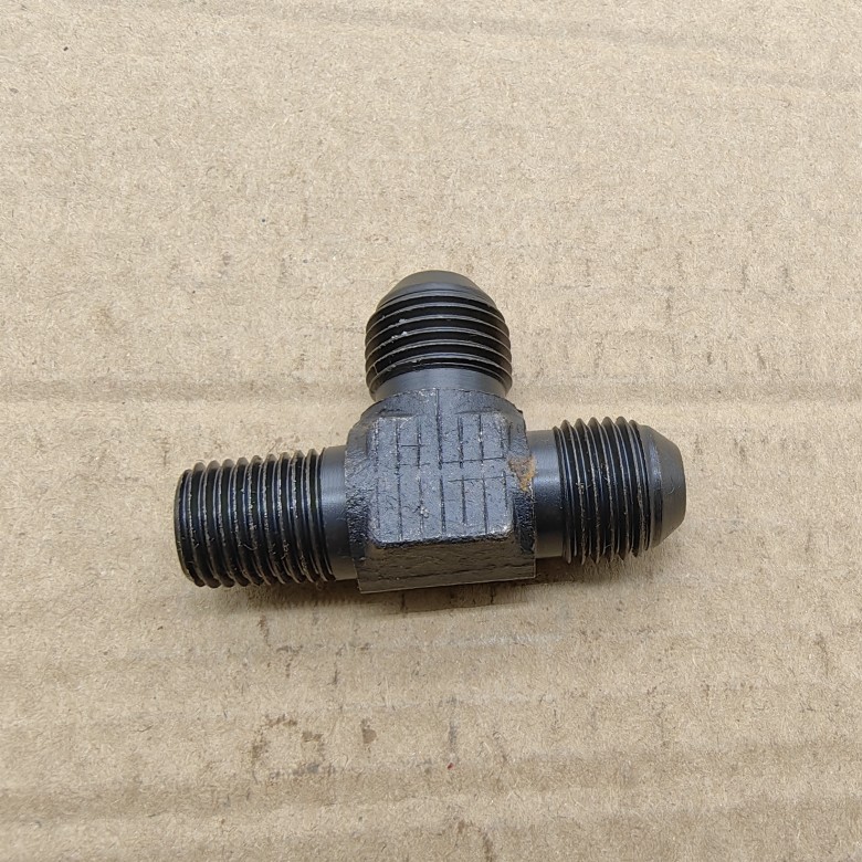 三通侧端转两型液压油管