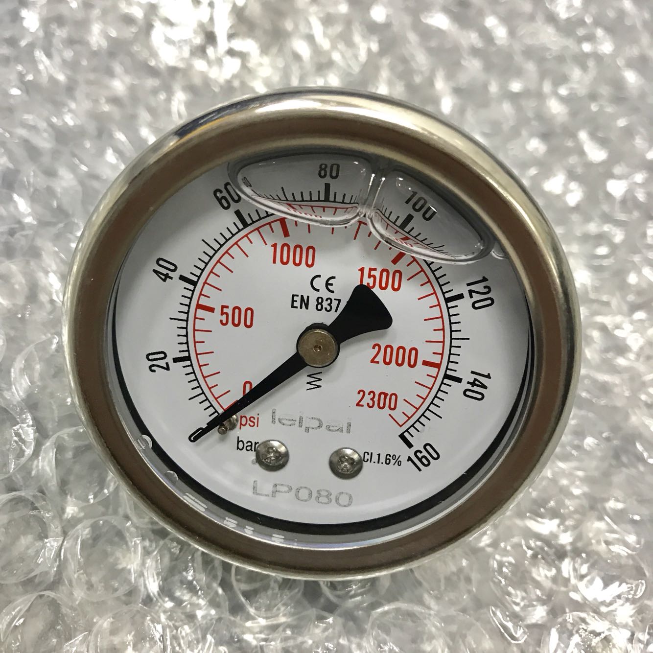 轴向耐震压力表螺纹外壳