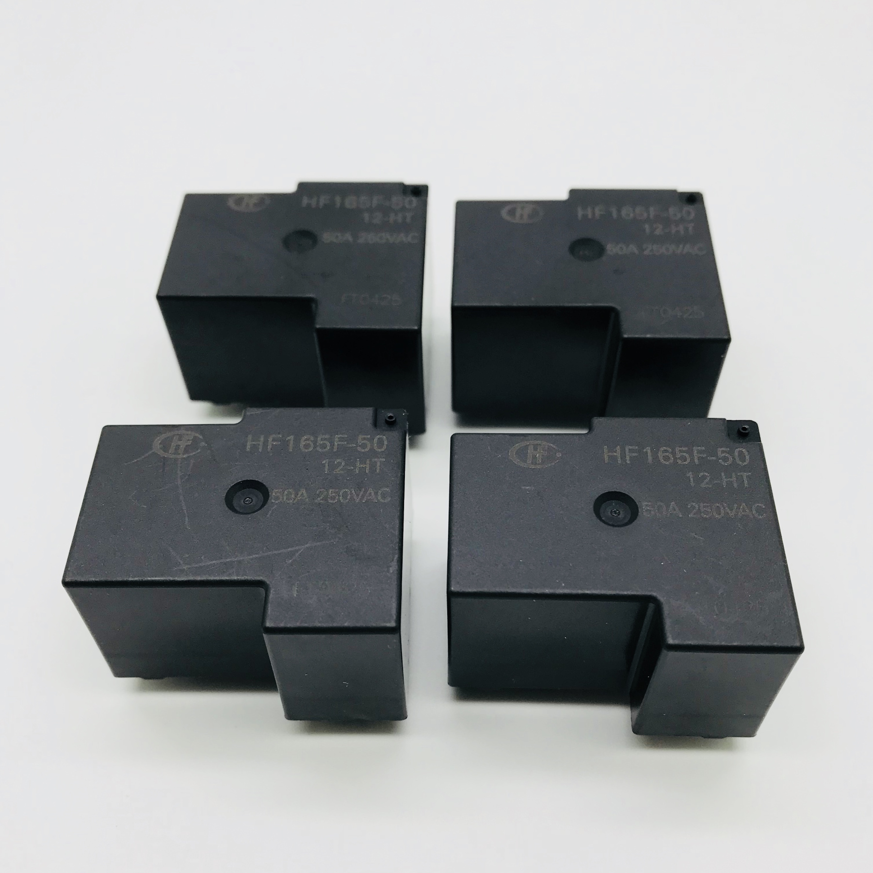 HF165F-50-12-HT 012VDC一组常开4脚50A250VAC宏发大功率继电器