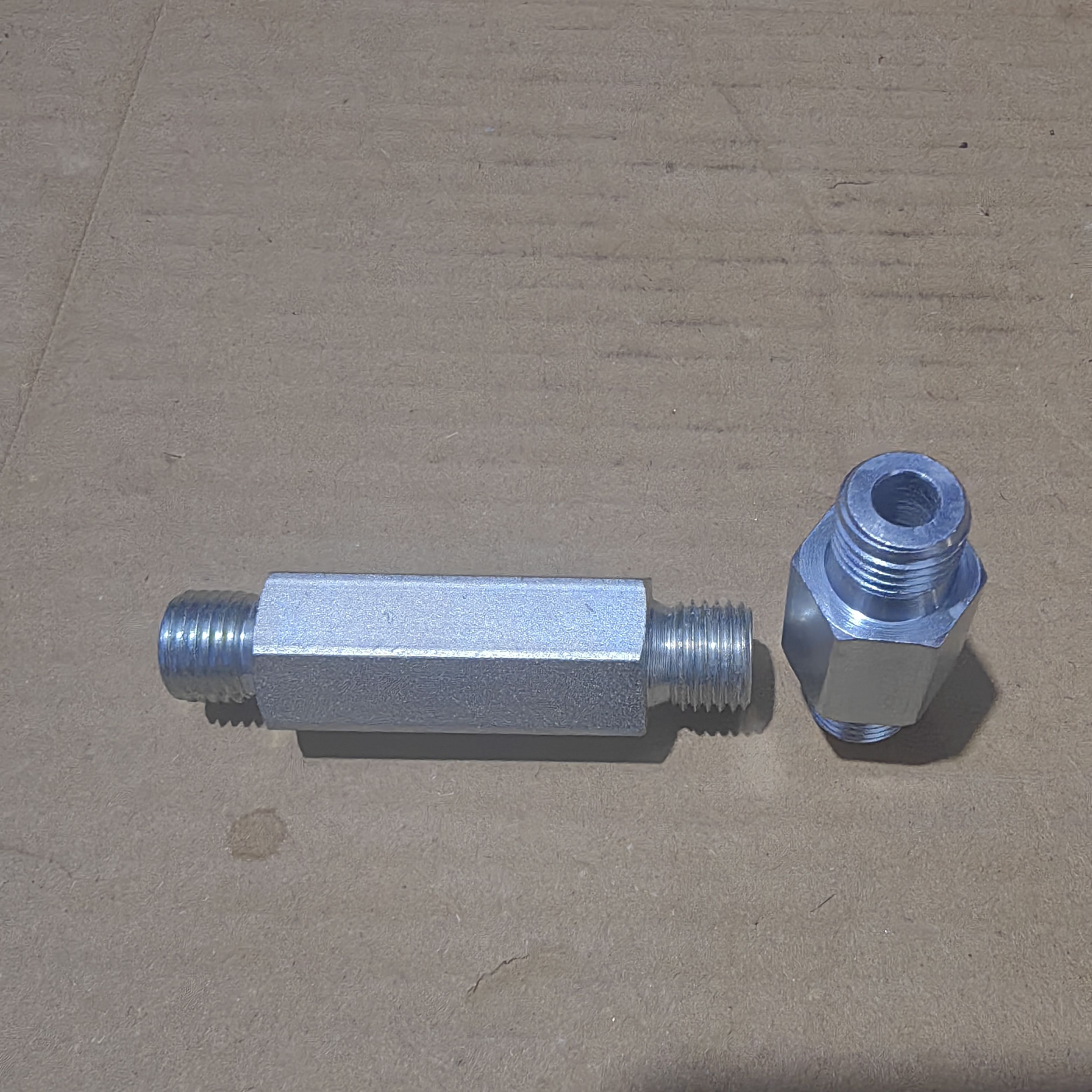 加长杆外转平面高压接头