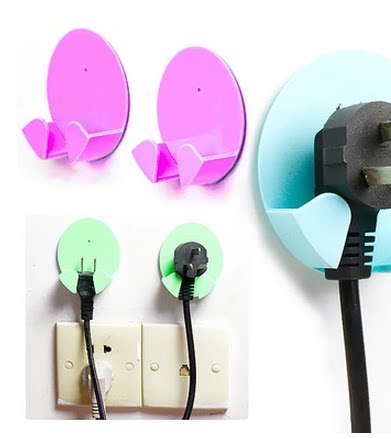 强力无痕粘贴式电器插头挂钩创意插座塑料收纳架电源插座插头粘钩