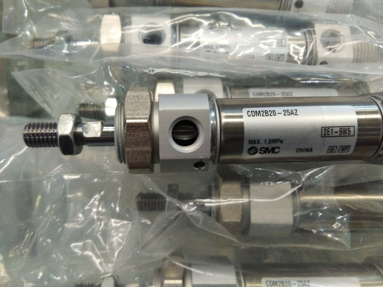 日本原装气缸CM2B32-400A CM2B20－450A CM2B32-500A 现货