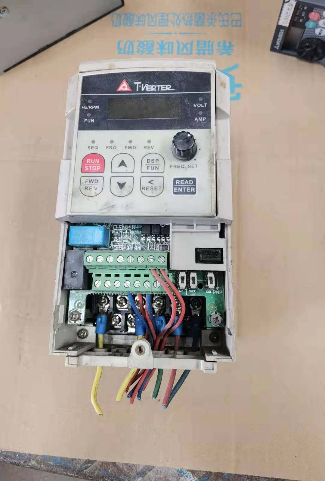 台安变频器SV3-201-H1 0.75kw现货包好实物图现货*