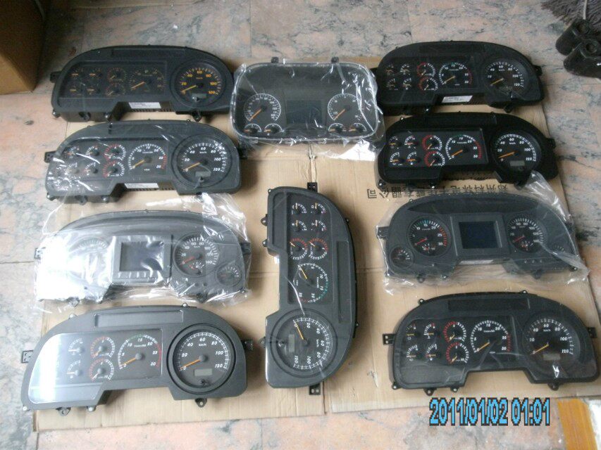 适配福田戴姆勒欧曼汽车ETX组合仪表GTL仪表盘EST组合仪表总成