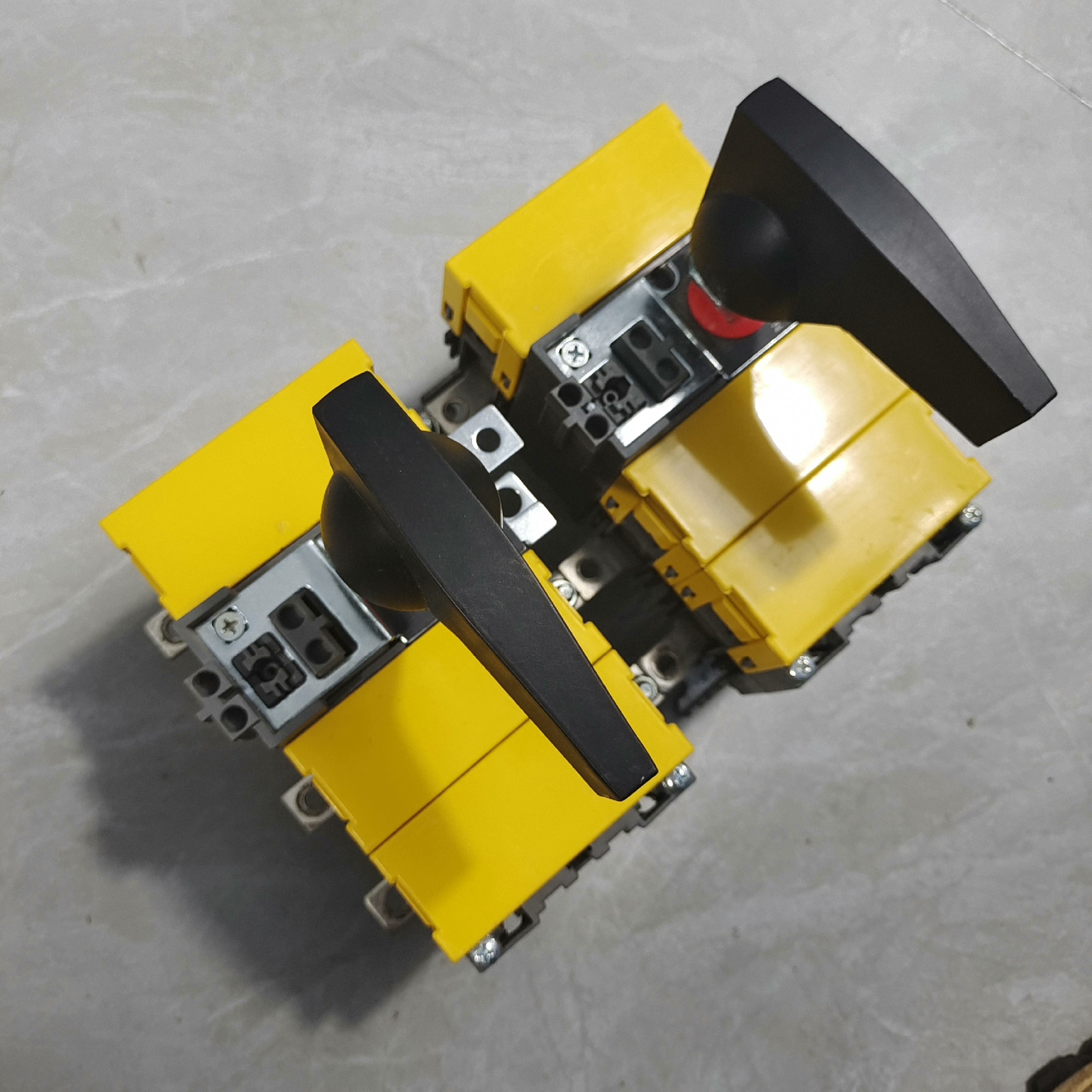 Nader良信隔离开关NDG2-125A二手拆机功能包好成色议价