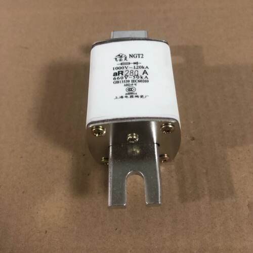 白色陶瓷熔断器快速方形
