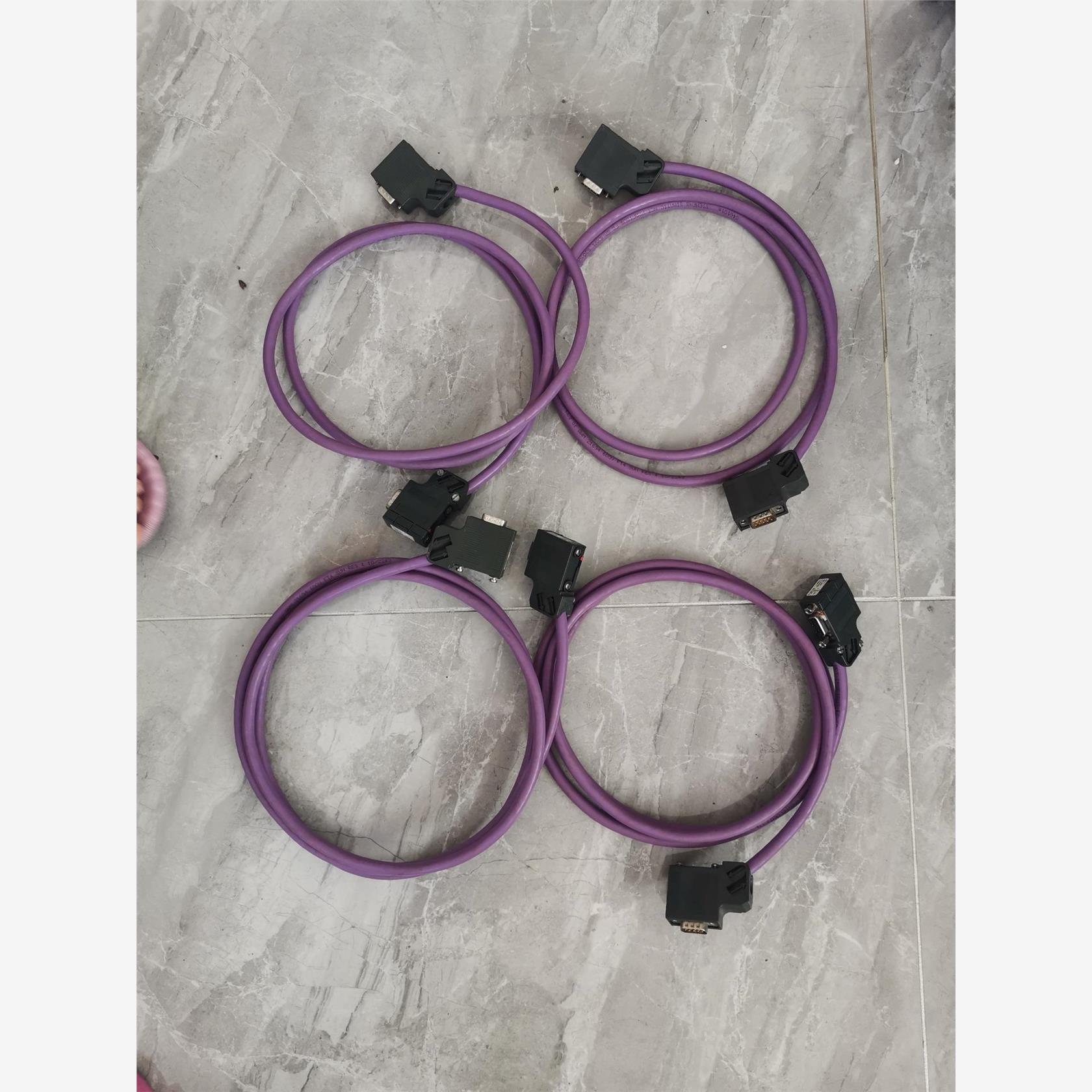 西门子通讯线DP头两个加线1.5米70元，2米80元议价