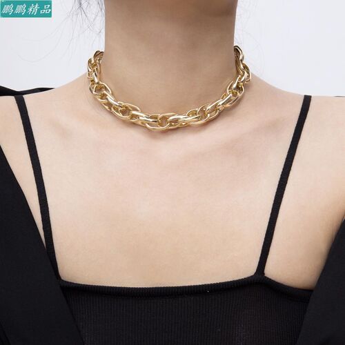 Necklafemhandpolyixar