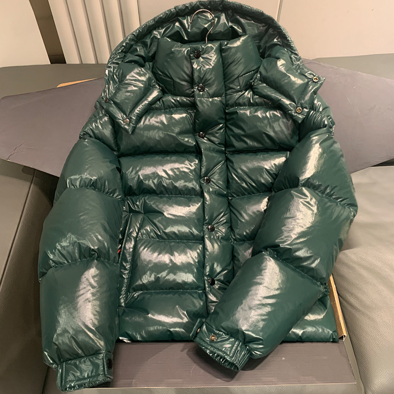 嘎嘎板正帅气！冬季白鹅绒亮面短款羽绒服男加厚免洗可脱卸帽外套