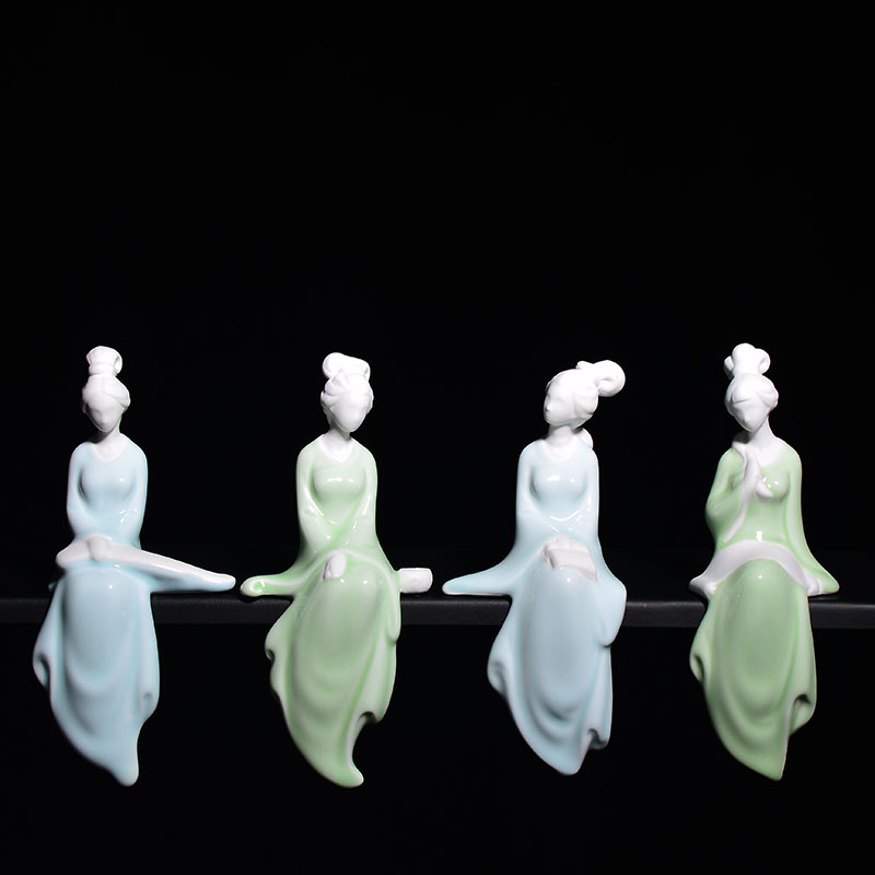 青瓷琴棋书画侍女创意摆