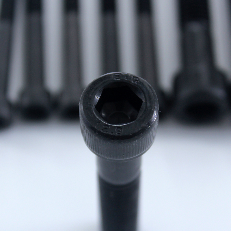 级发黑色杯头螺丝钉栓内