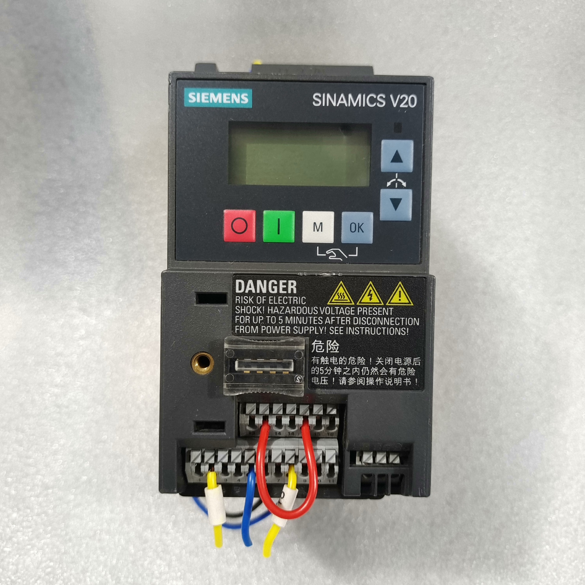 V20西门子6SL3210-5BB17-5UV1变频器0.7议价