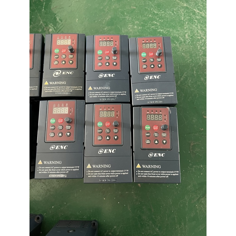 释迦自动化9新易能变频器EDS800-2S0007N 0.75KW 2