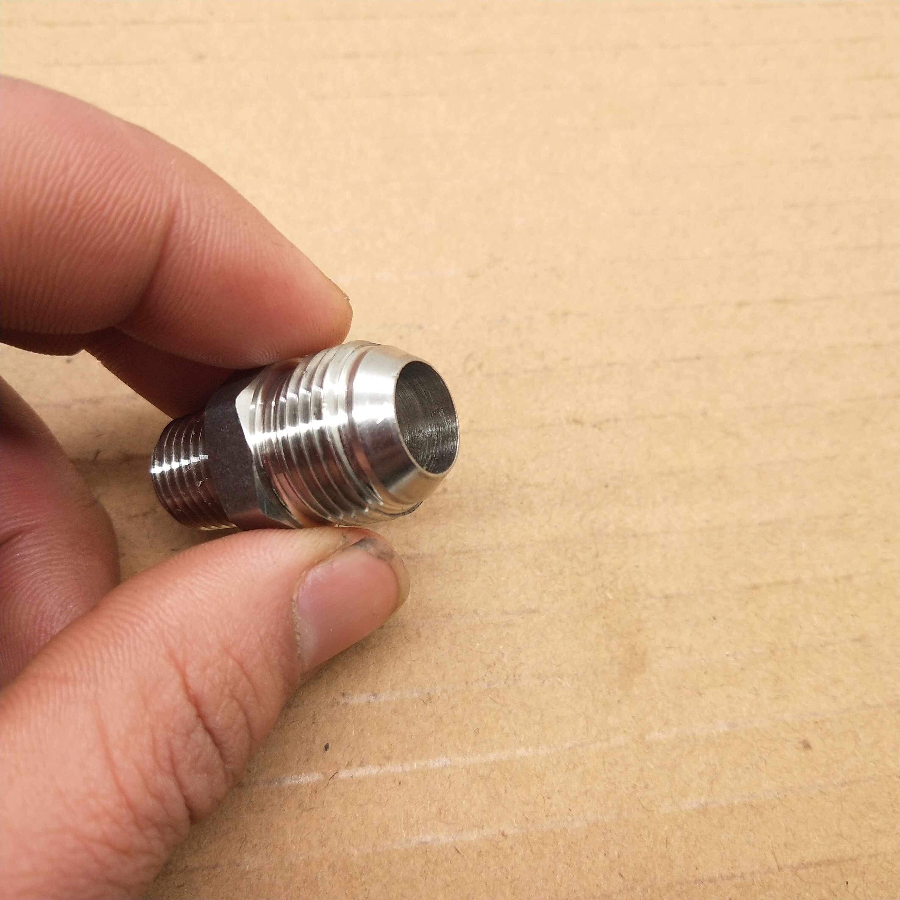 不锈钢液压接头zg1/4&mdash;转m18&times;1.5d型扩口13变18高压油