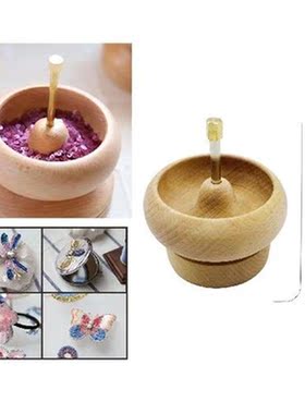 Wooden bead loader with bead needles for quick project