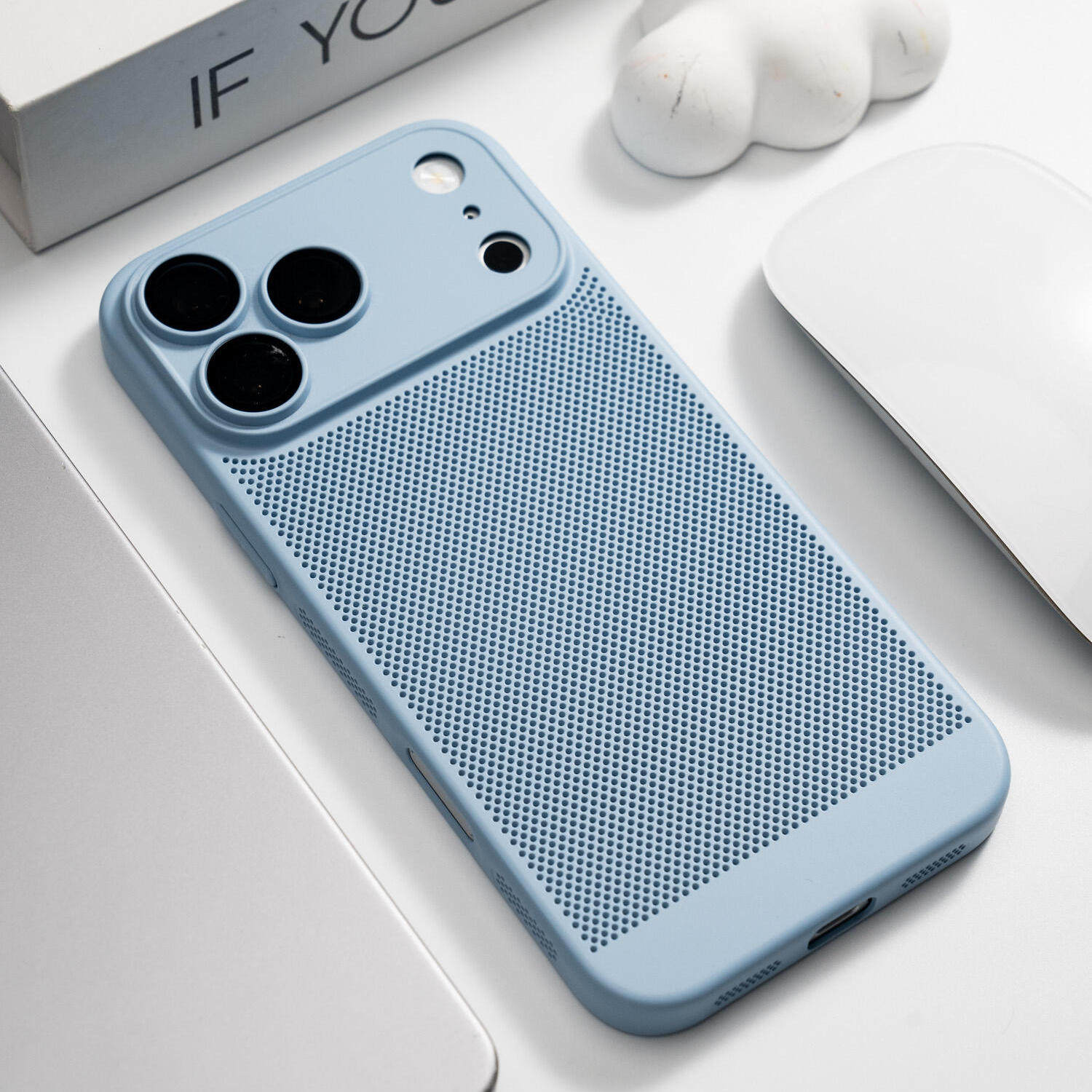 清新远峰蓝色散热款适用苹果17Promax手机壳Air全包镜头膜iPhone16PM简约15/14plus超薄13网孔镂空12保护套11
