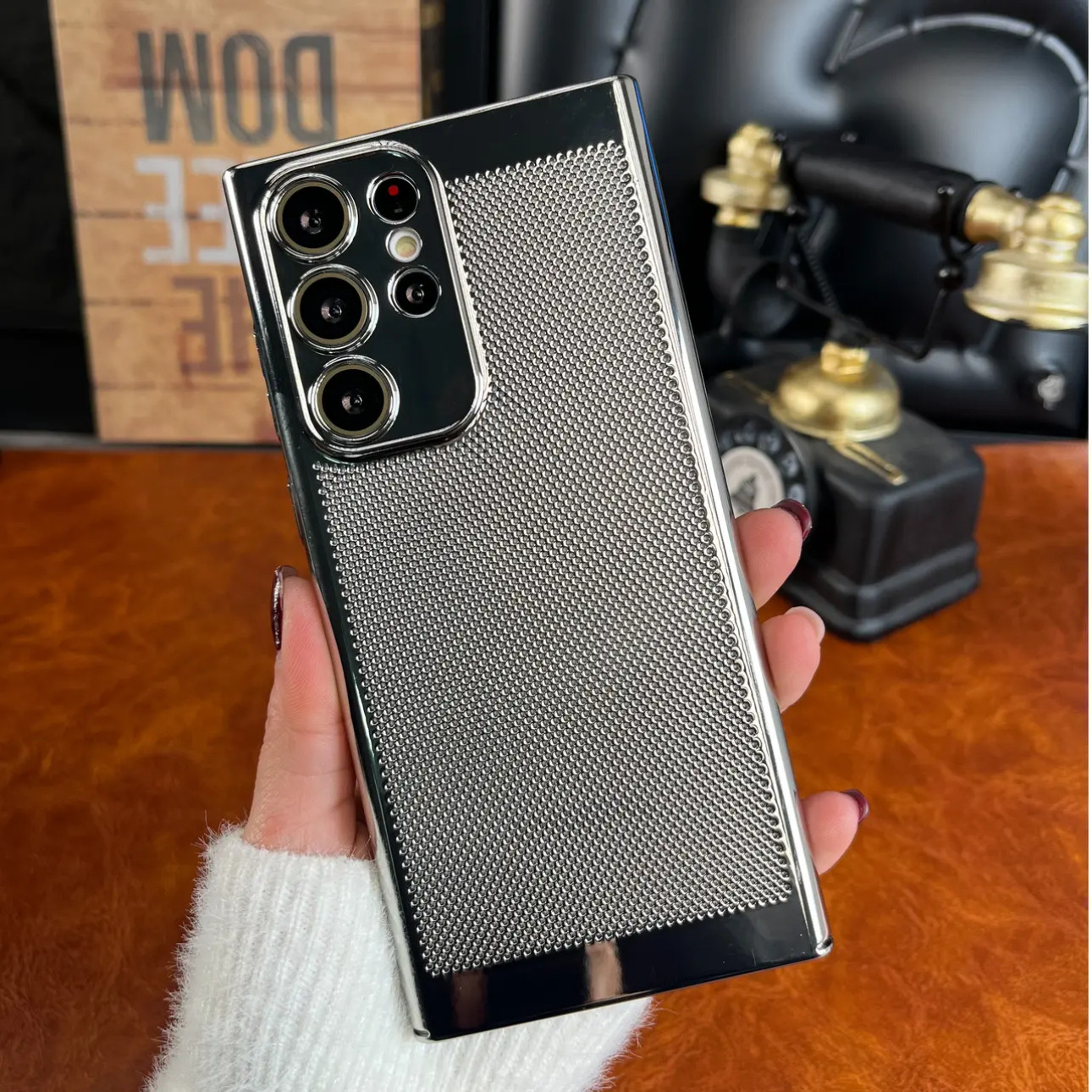 自带镜头膜散热适用三星S24手机壳超薄网孔S25+时尚电镀银色s23/s22ultra全包S21夏日保护套Note20Ultra男女