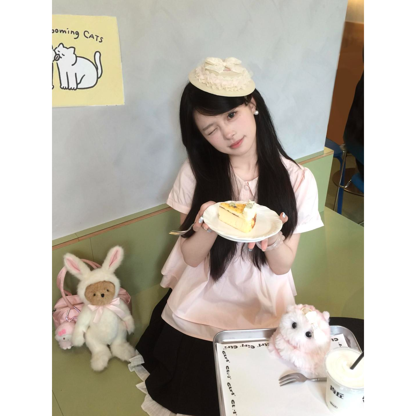 学院风娃娃领短袖衬衫夏泡泡袖设计感通勤纯色遮肉粉色一整套穿搭