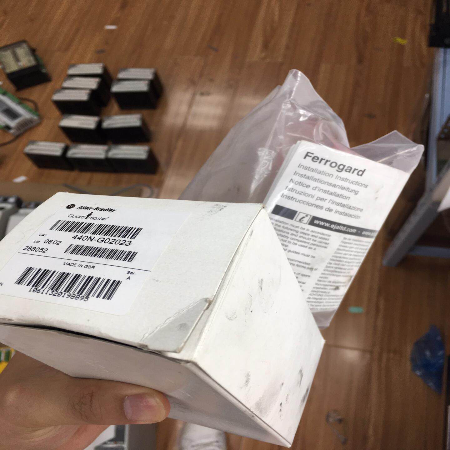（设备配件）先包装 需要440G02023 AB--N原盒联系原