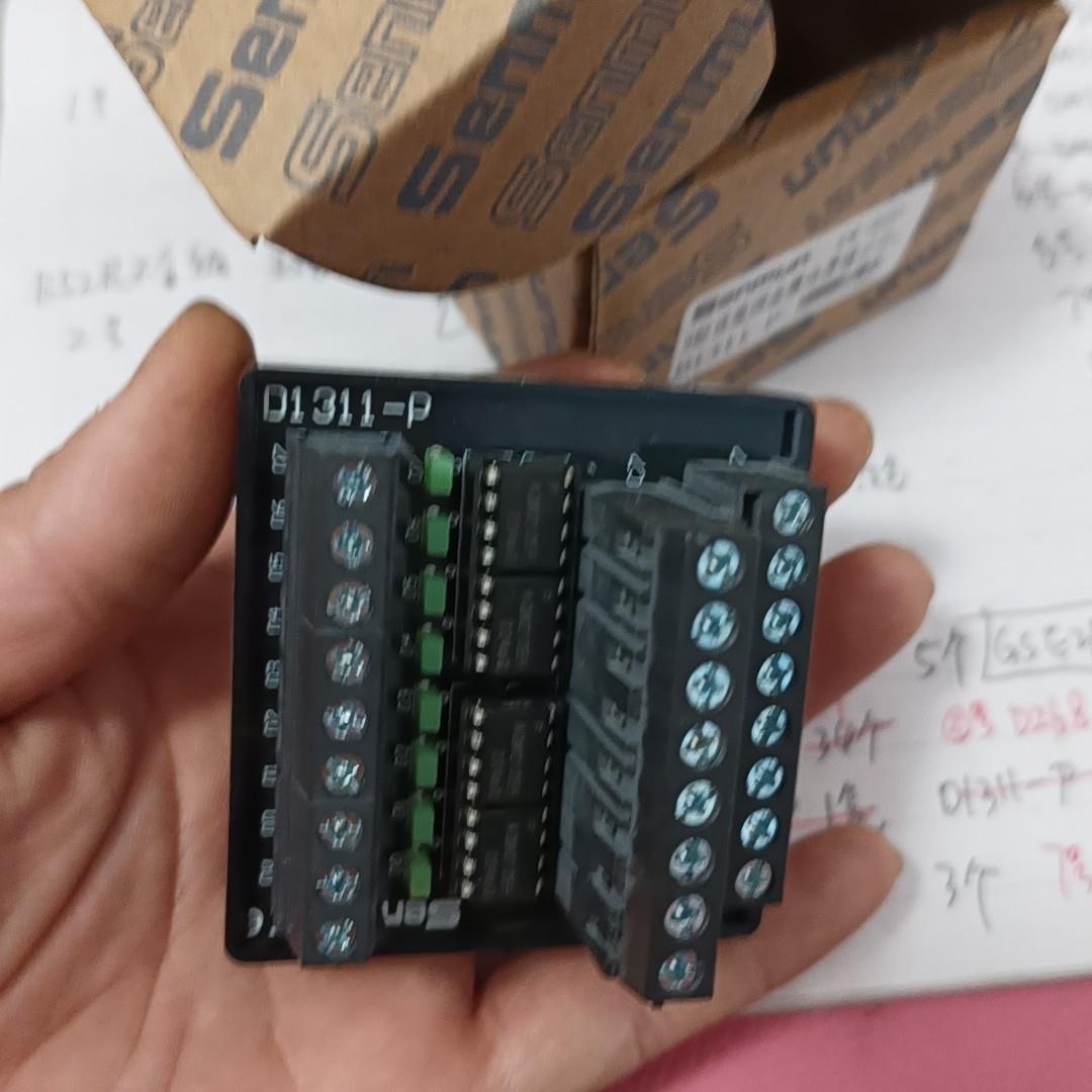 三铭D1311-P，8位直流固态继电器端子台全新原装正品未拆