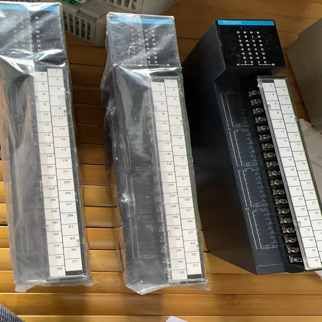 （设备配件）一台 功能 PLC东芝TC32DI最后完好