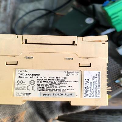 施耐德TWDLCAA10DRF，实物拍摄，成色如图，包邮