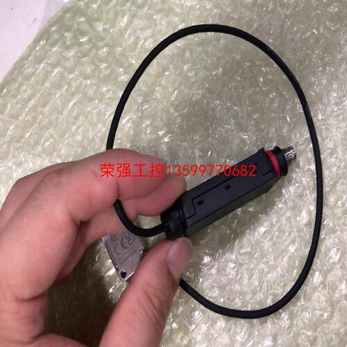 【荣强工控】基恩士LR-X100C拆机激光传感器，二手九成
